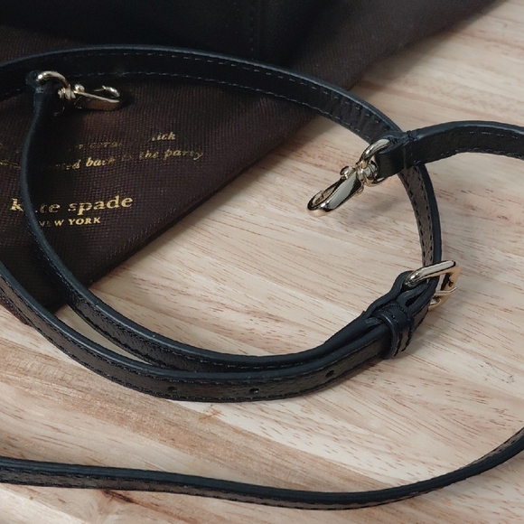 kate spade Two-Tone Black and Cream Tote - Picture 5 of 9